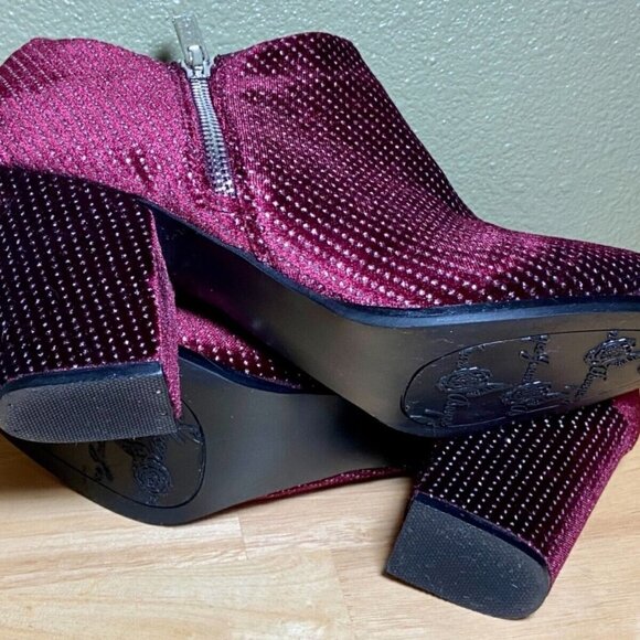 Joan Boyce Women's Red Studded Round Toe Block Heel Zipper Ankle Booties Size 8 - Picture 10 of 11